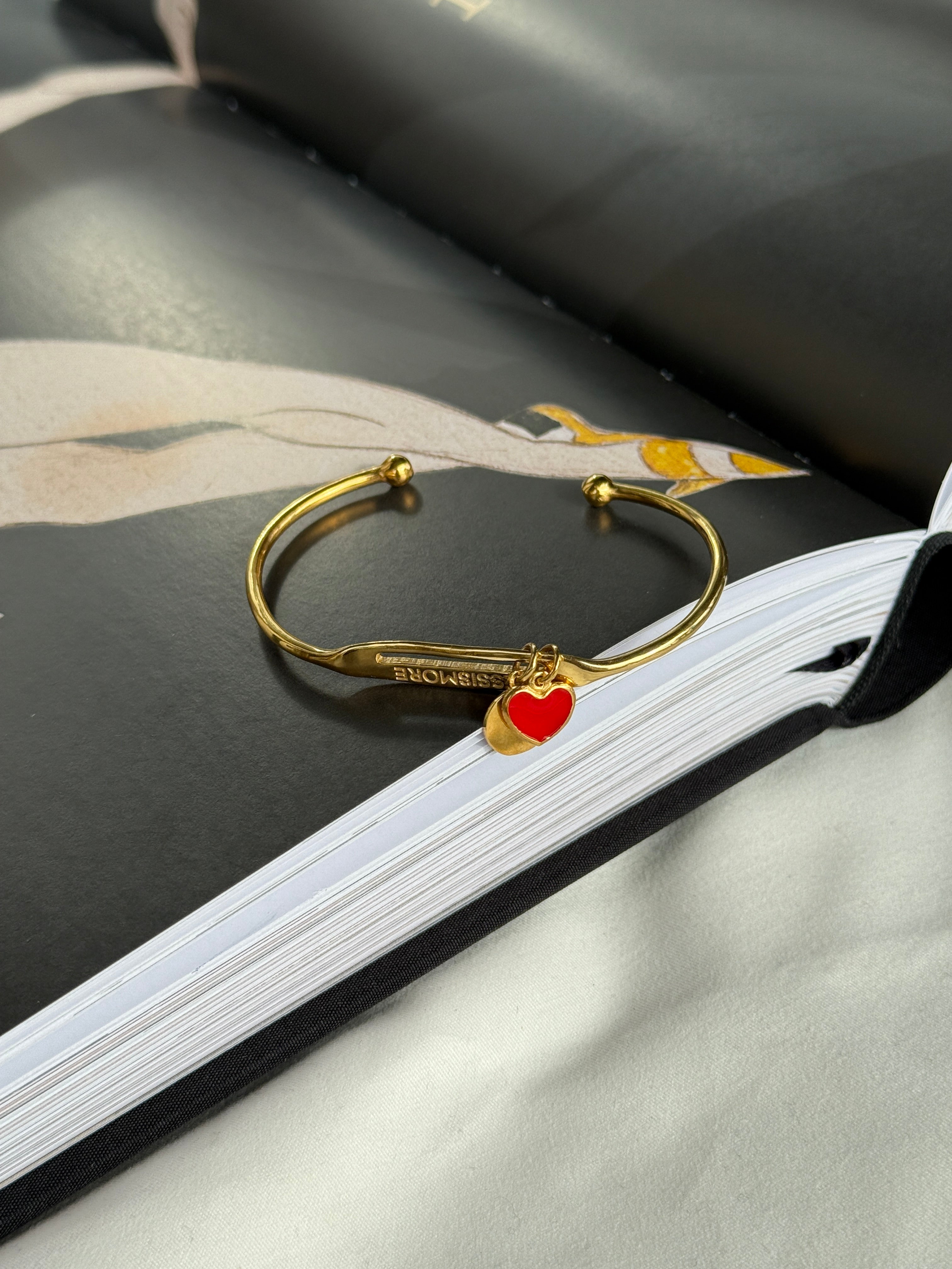 სამაჯური ინიციალებით